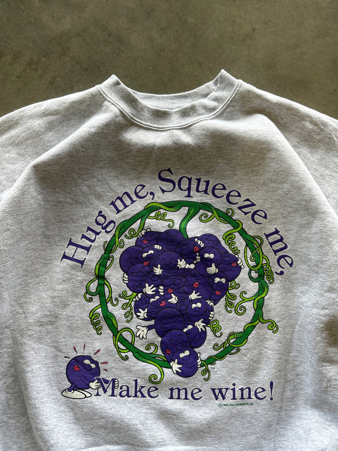 90s Make Me Wine crewneck (XL)