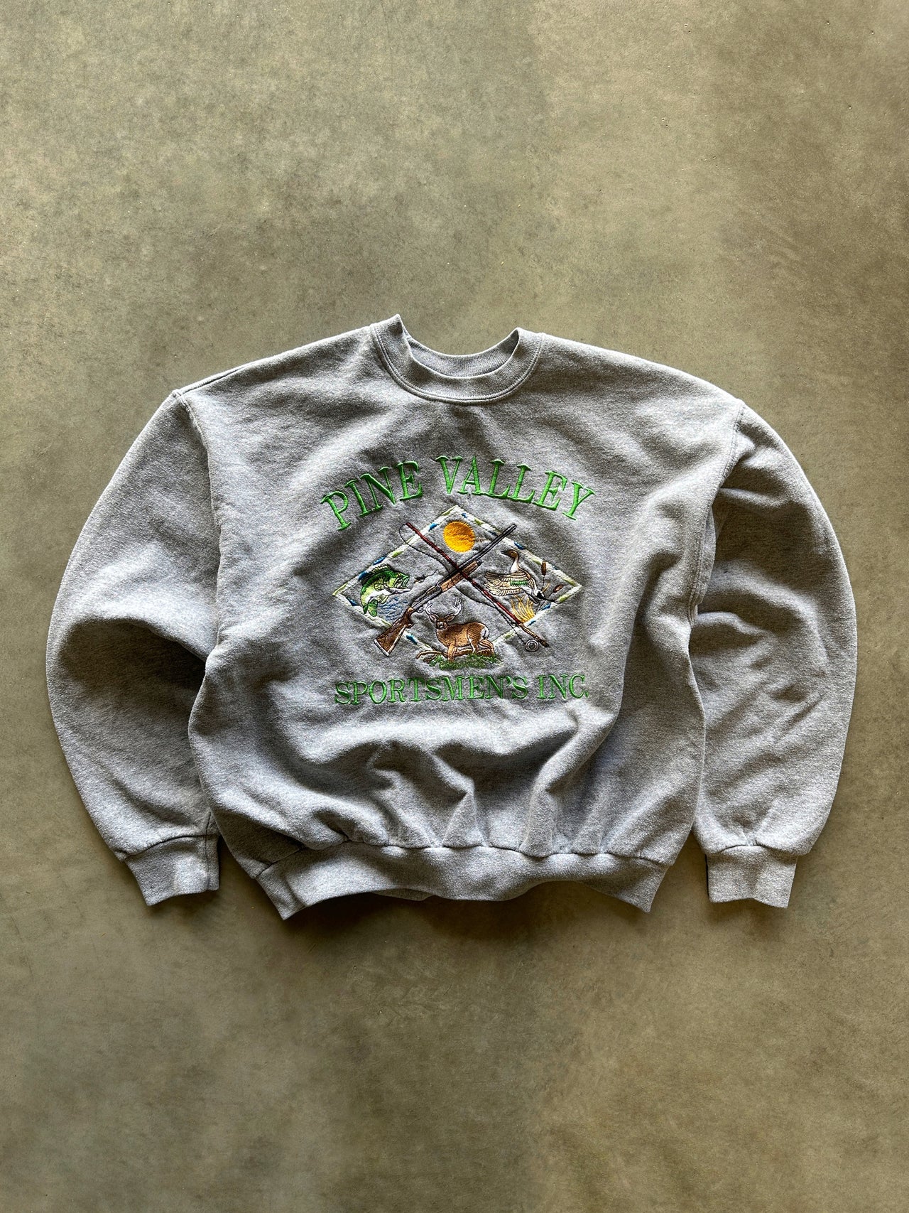 90s graphic crewneck (M)
