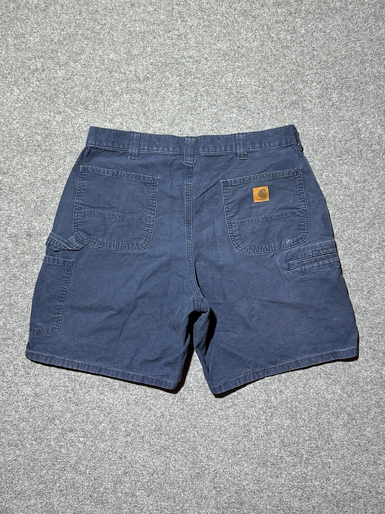 90s carhartt carpenter shorts (34)