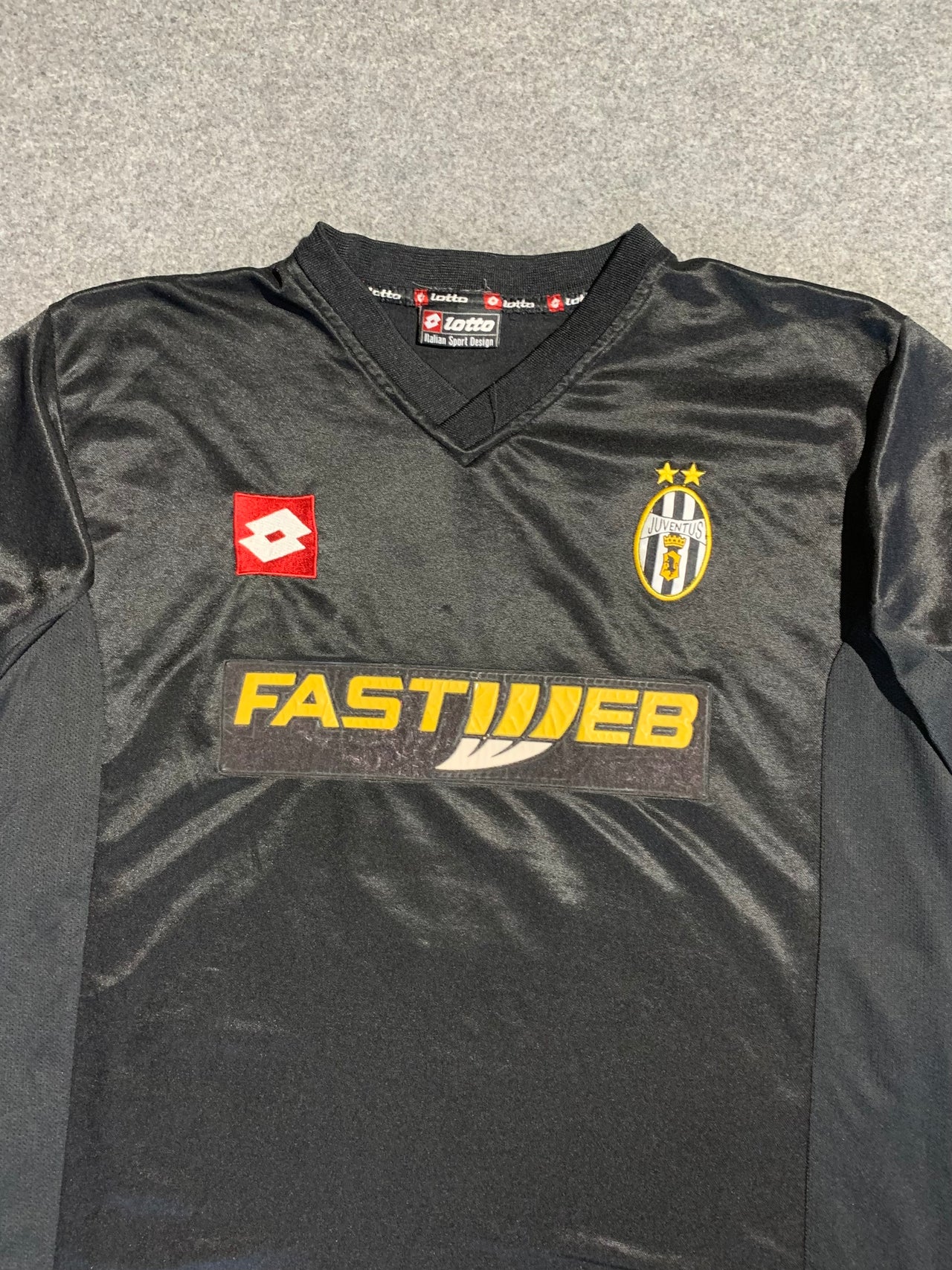 Vintage Juventus jersey 2001-2002 Away