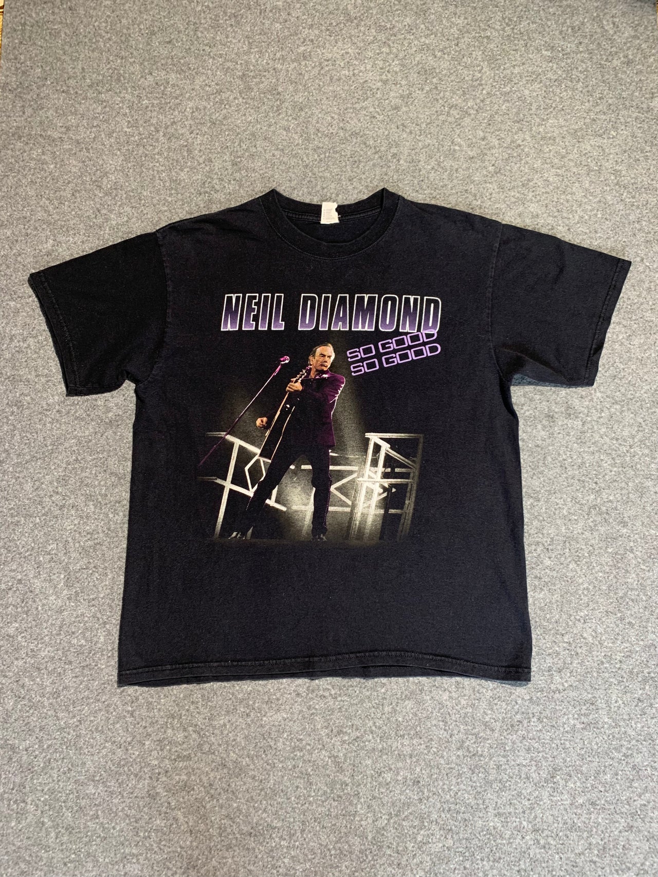 NEIL DIAMOND GRAPHIC TEE