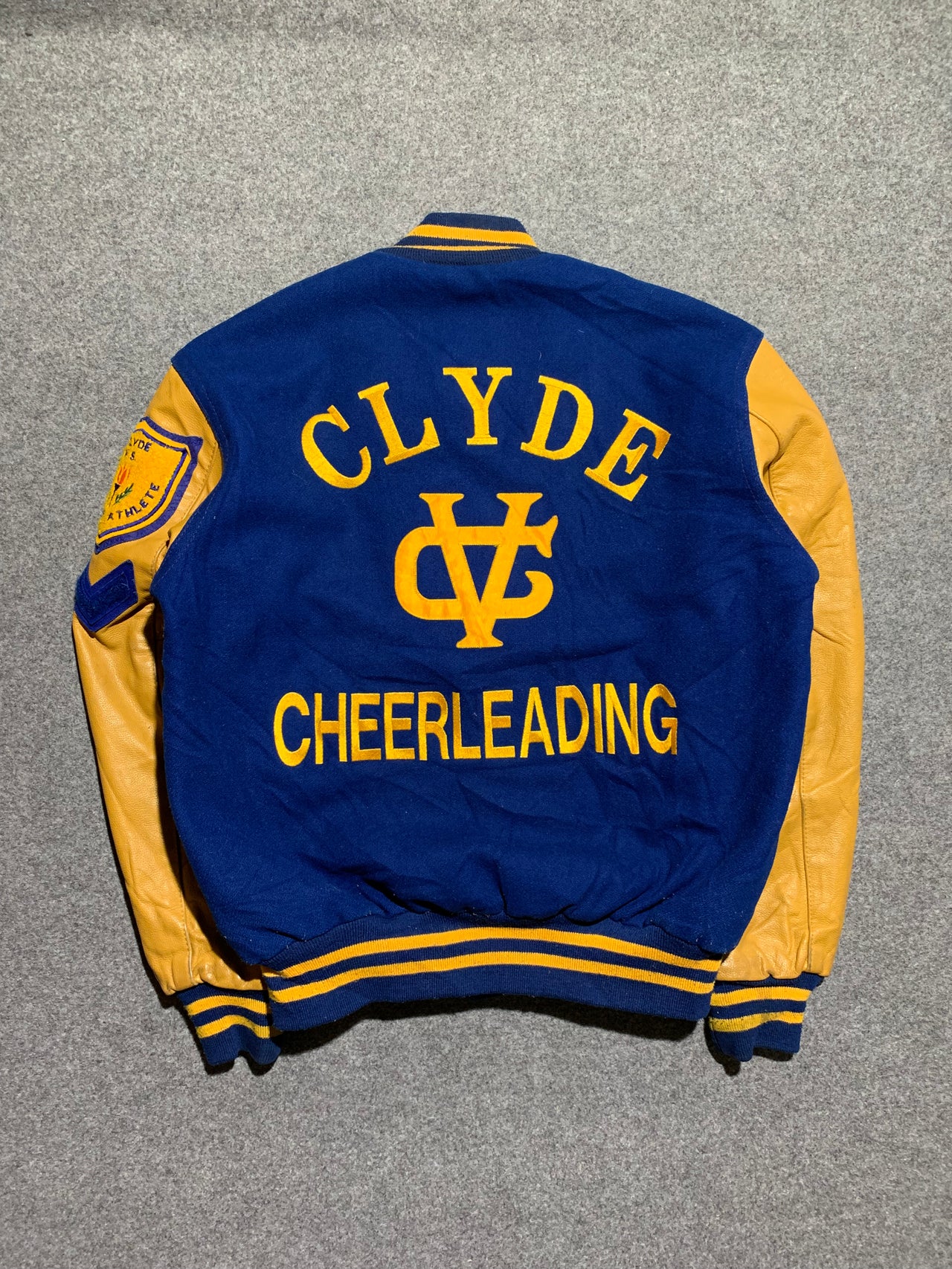“Clyde cheerleading” high school varsity jacket (M)