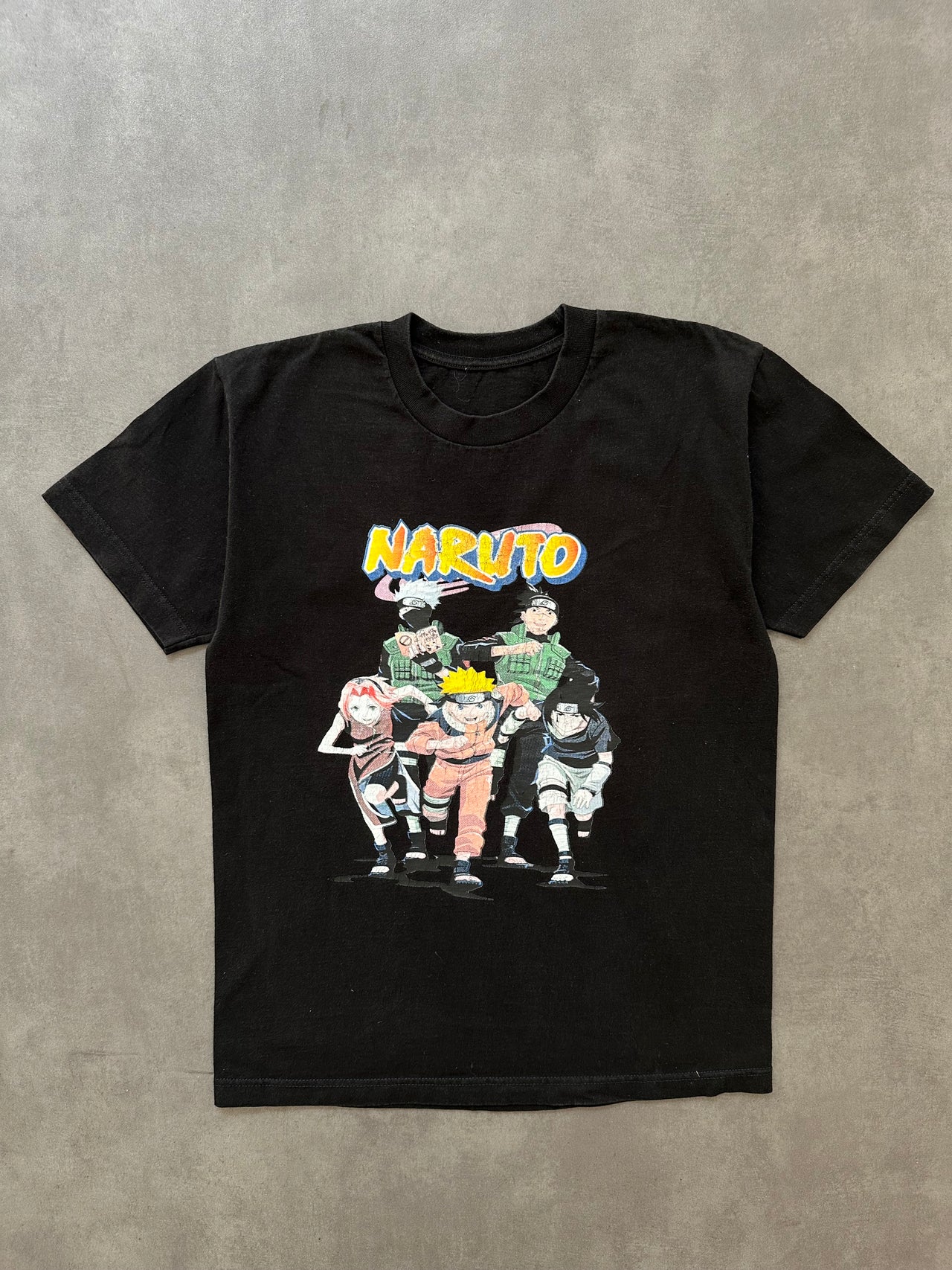 2000s naruto tee (M)