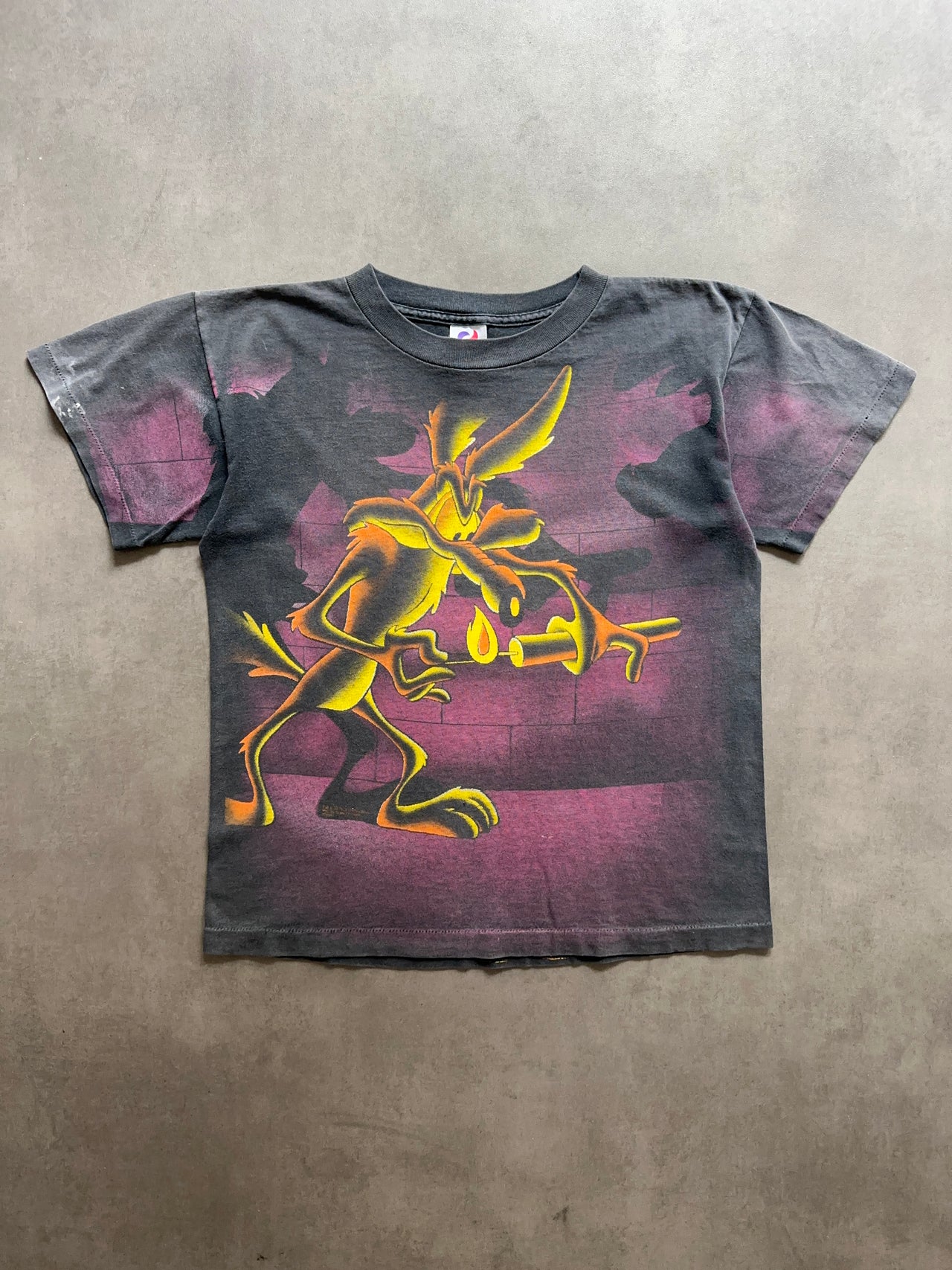 1990s AOP Willy the Coyote tee (M)