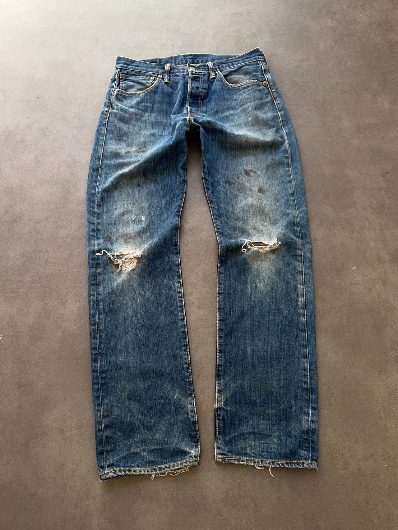Levi’s stained W32 L32