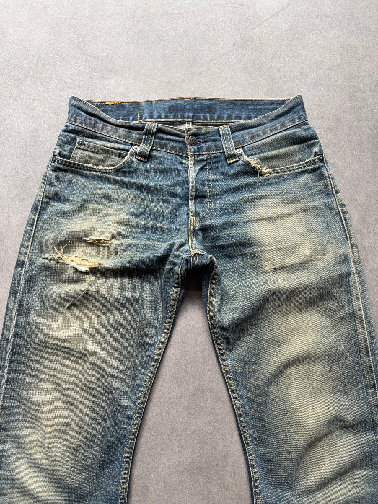 1990s Distressed Levi’s 512 Bootcut W31 L34