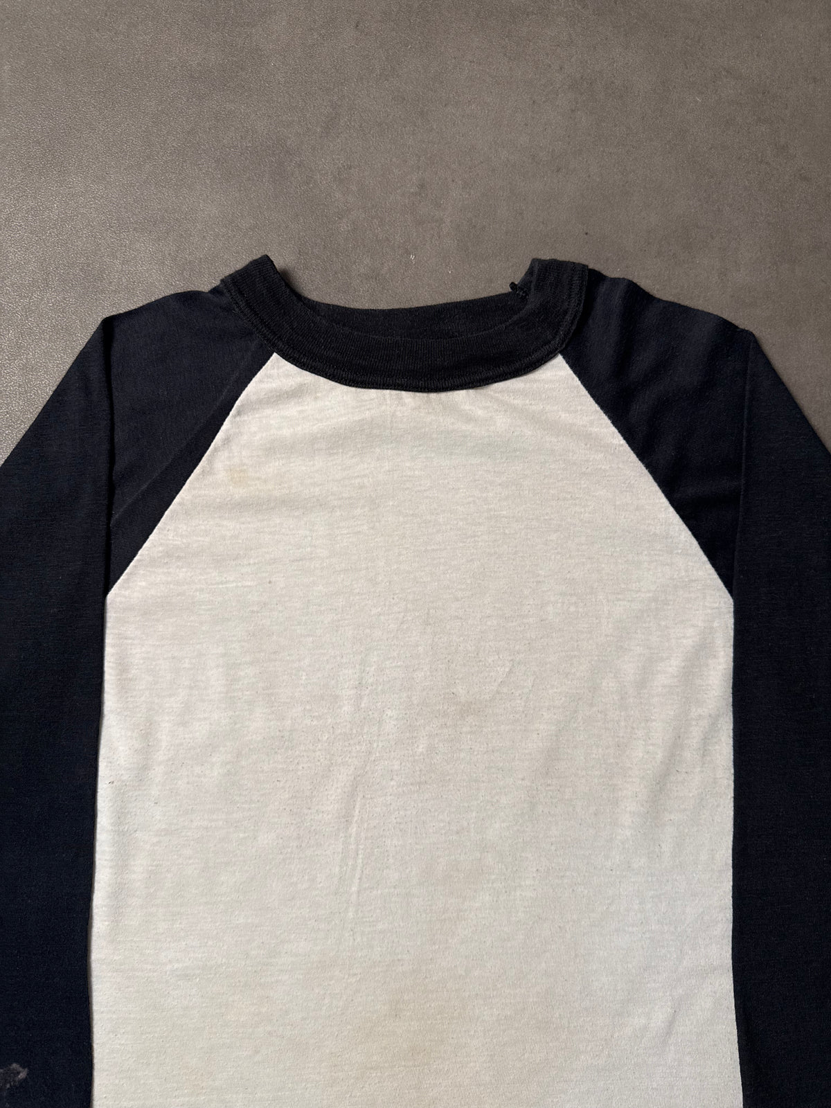 1970s Raglan tee (M)