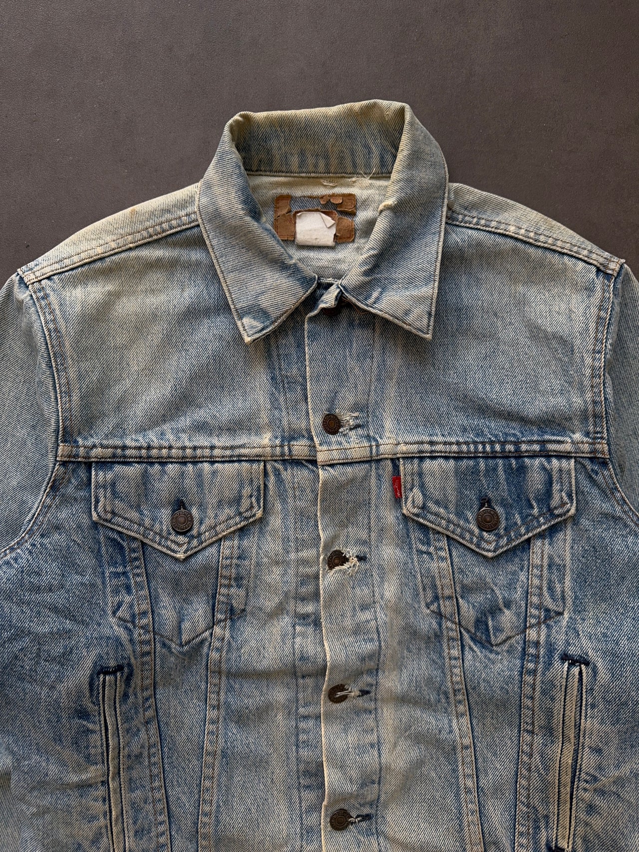 1980s Levi’s faded denim jacket (M)