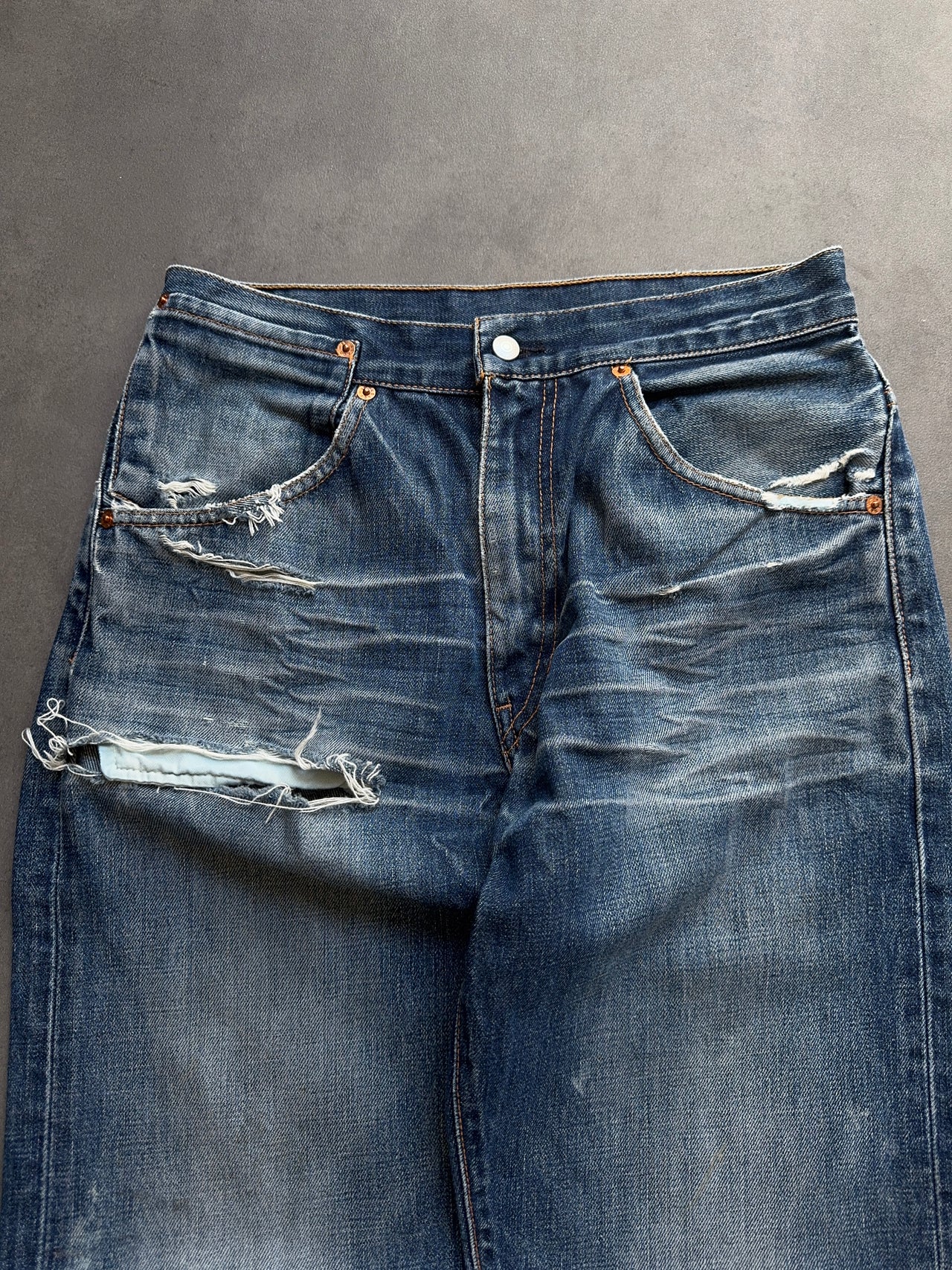 2000s faded Levi’s 405 W30 L32