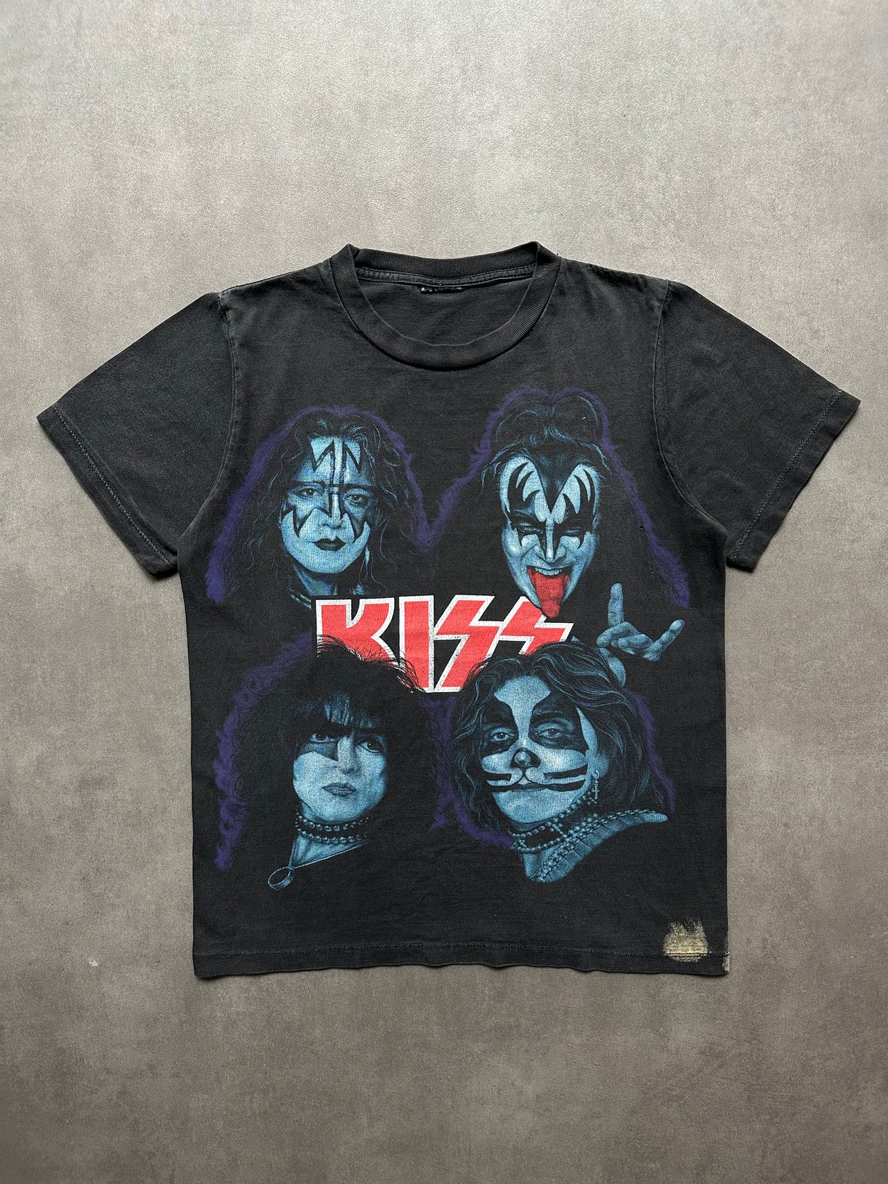2000s Kiss tee (M)