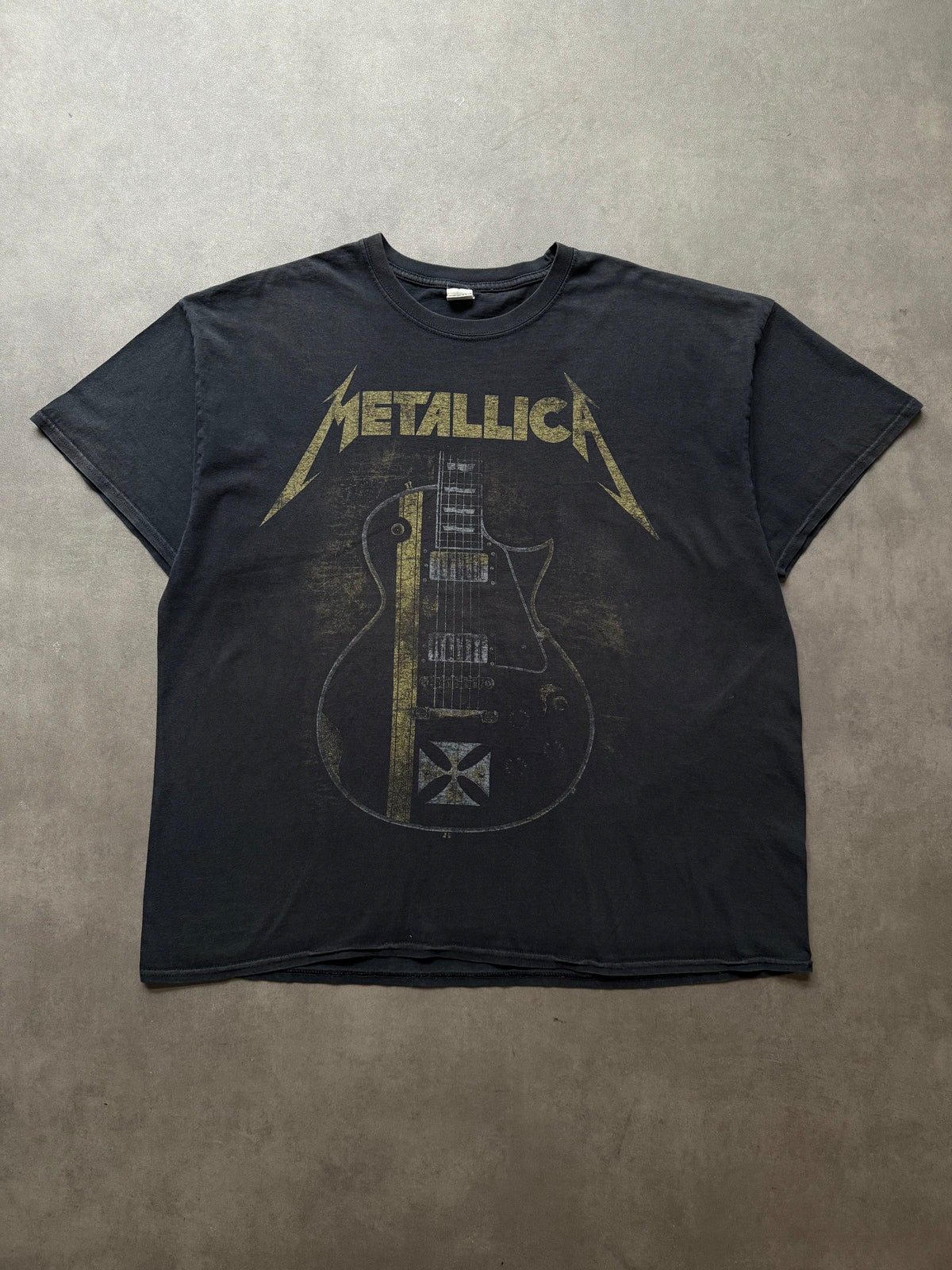 2000s Metallica tee (XXL)