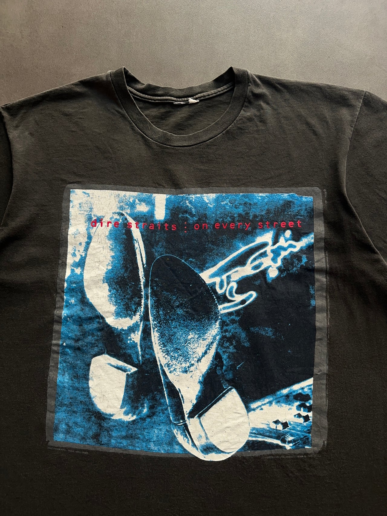 1990s dire straits tour faded tee (L)