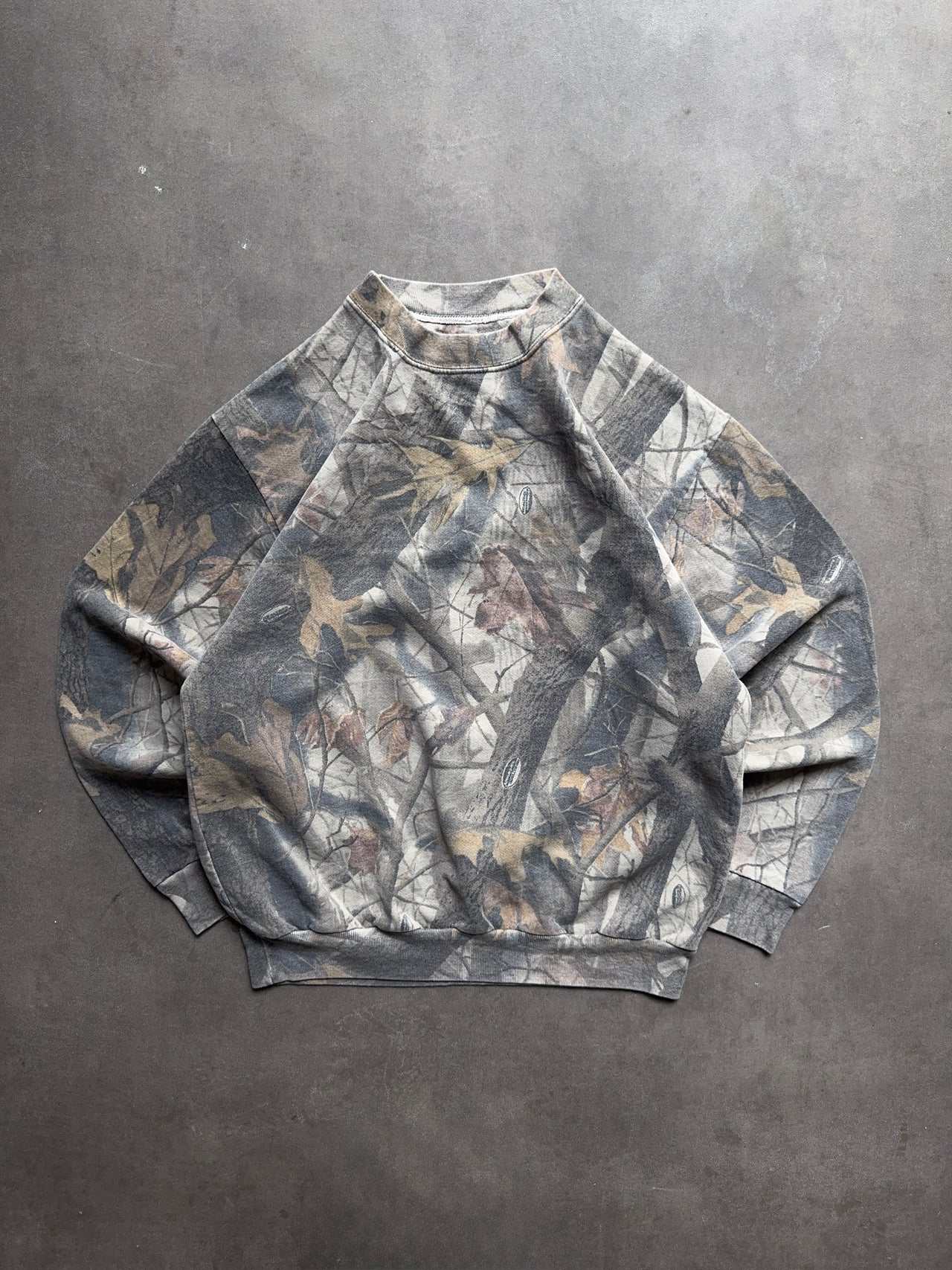 1990s Camo Faded Crewneck (M)