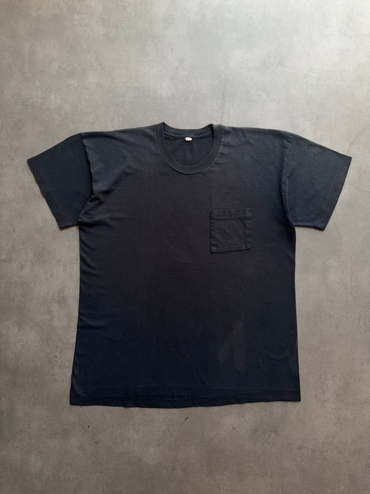 1990s Faded Blank pocket tee (XL)