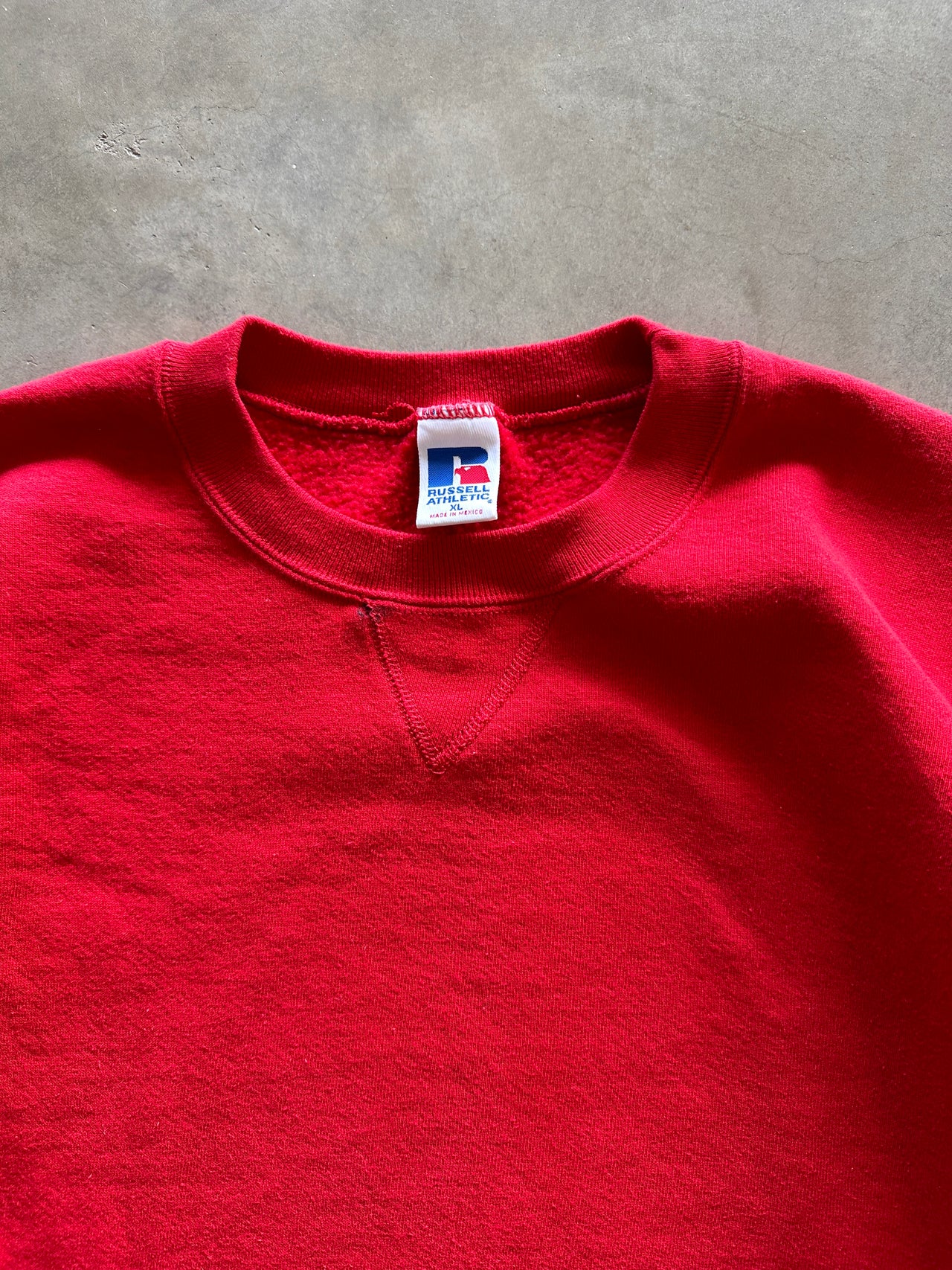 1990s Russel Athletic crewneck (XL)