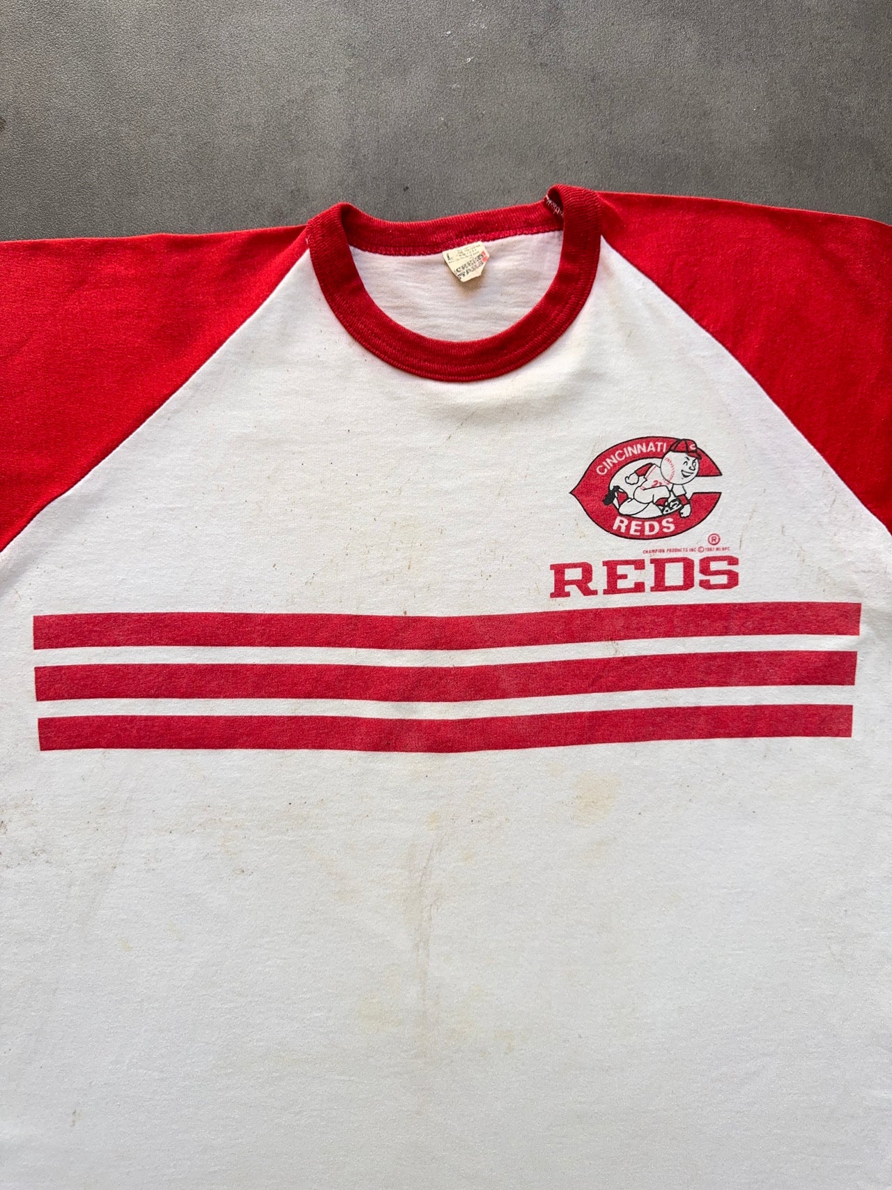 1980s Cincinnati Reds raglan tee (L)