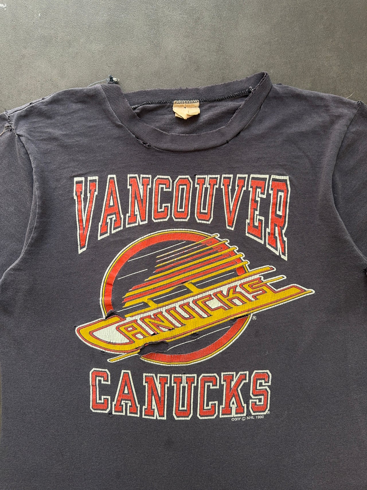 1990s Vancouver distressed faded tee (L)