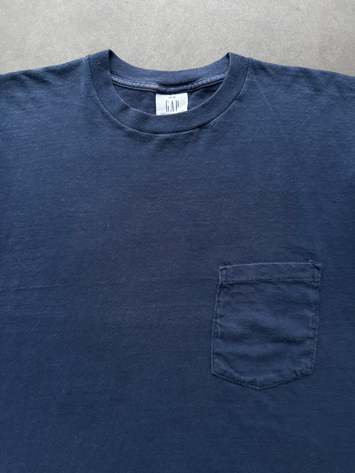 1990s Gap Faded perfect pocket tee (L)