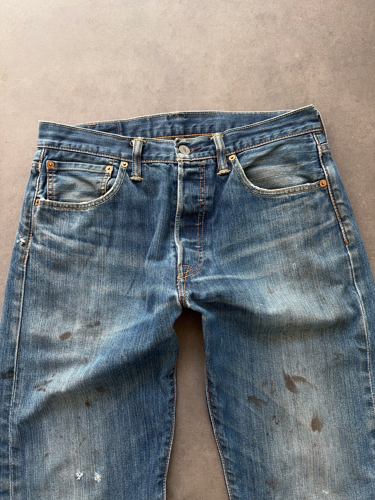 Levi’s stained W32 L32