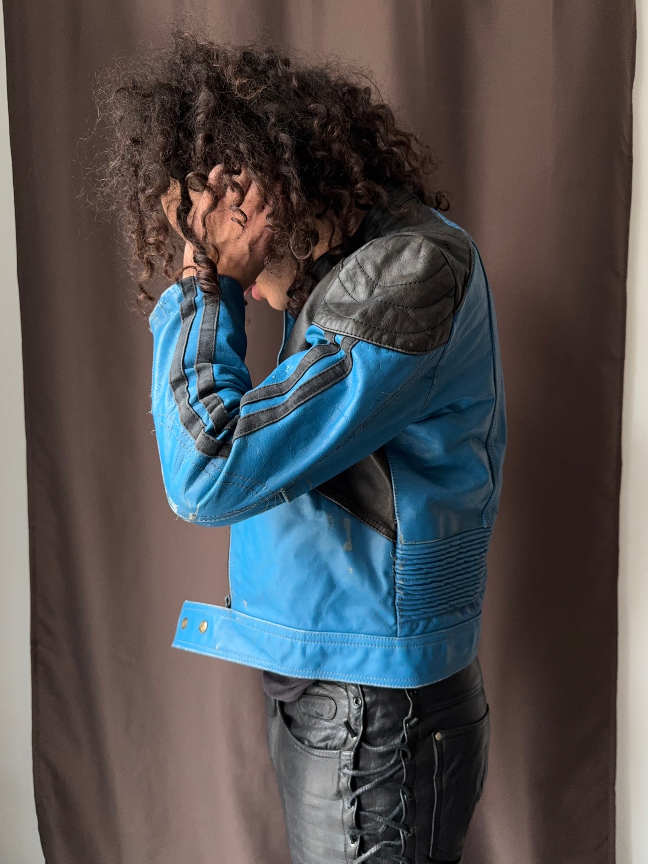 2000s cropped leather jacket (S)