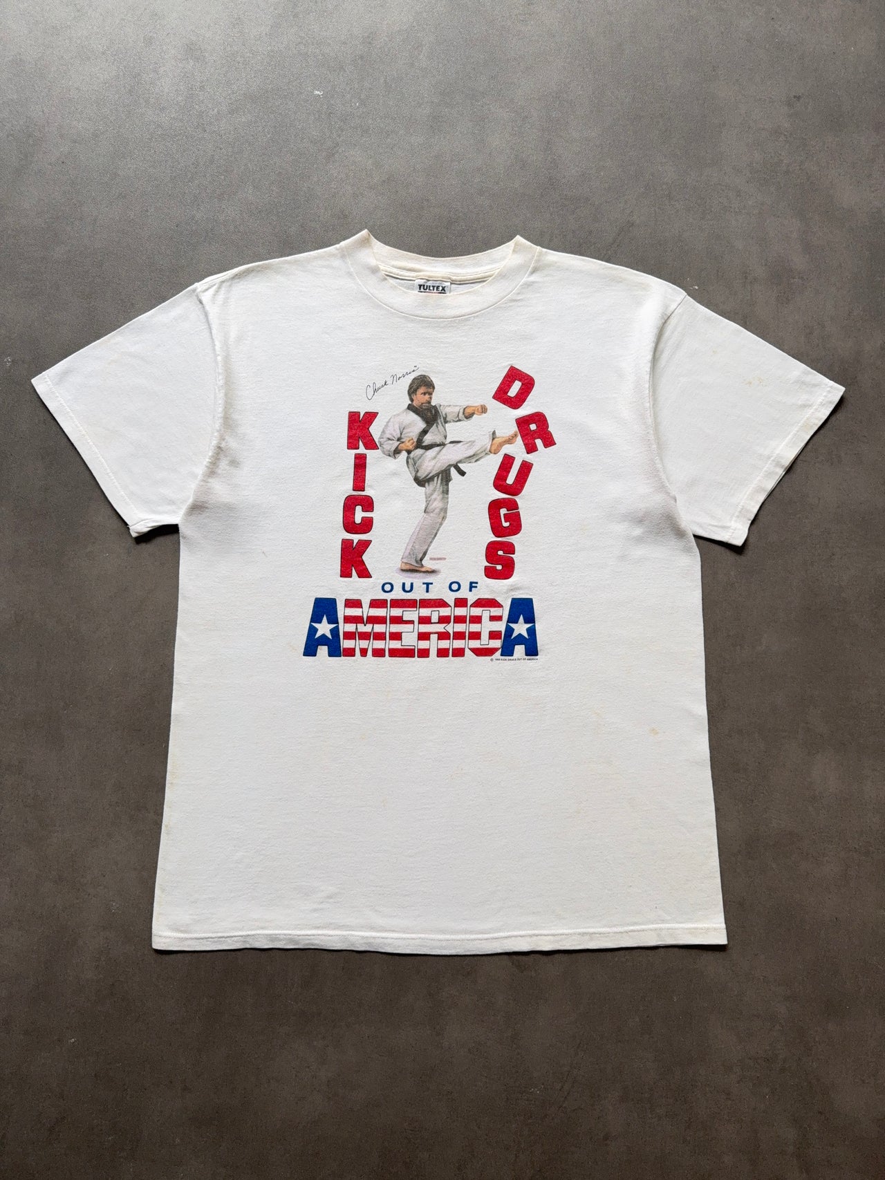 1990a Chuck Norris Kick Drugs tee (XL)