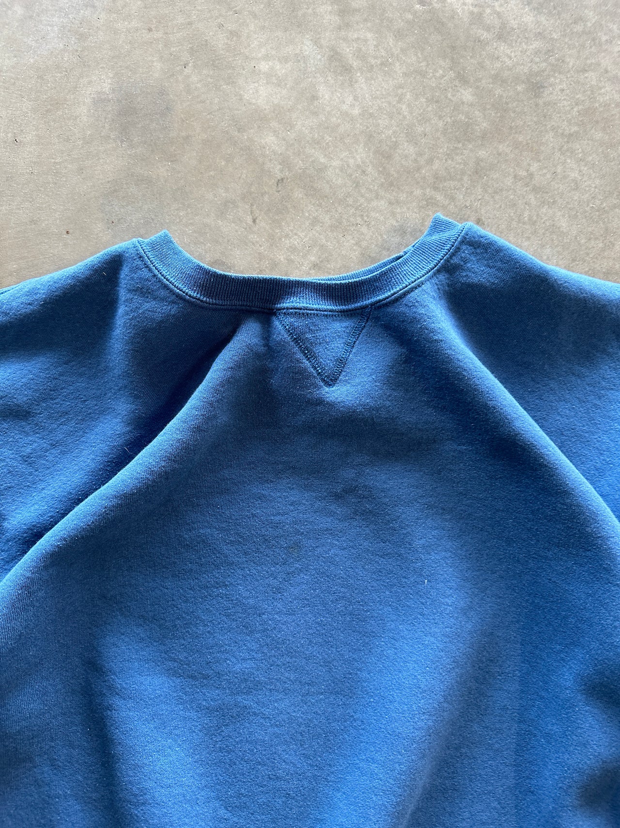 2000s Russell Athletic Crewneck (XL)