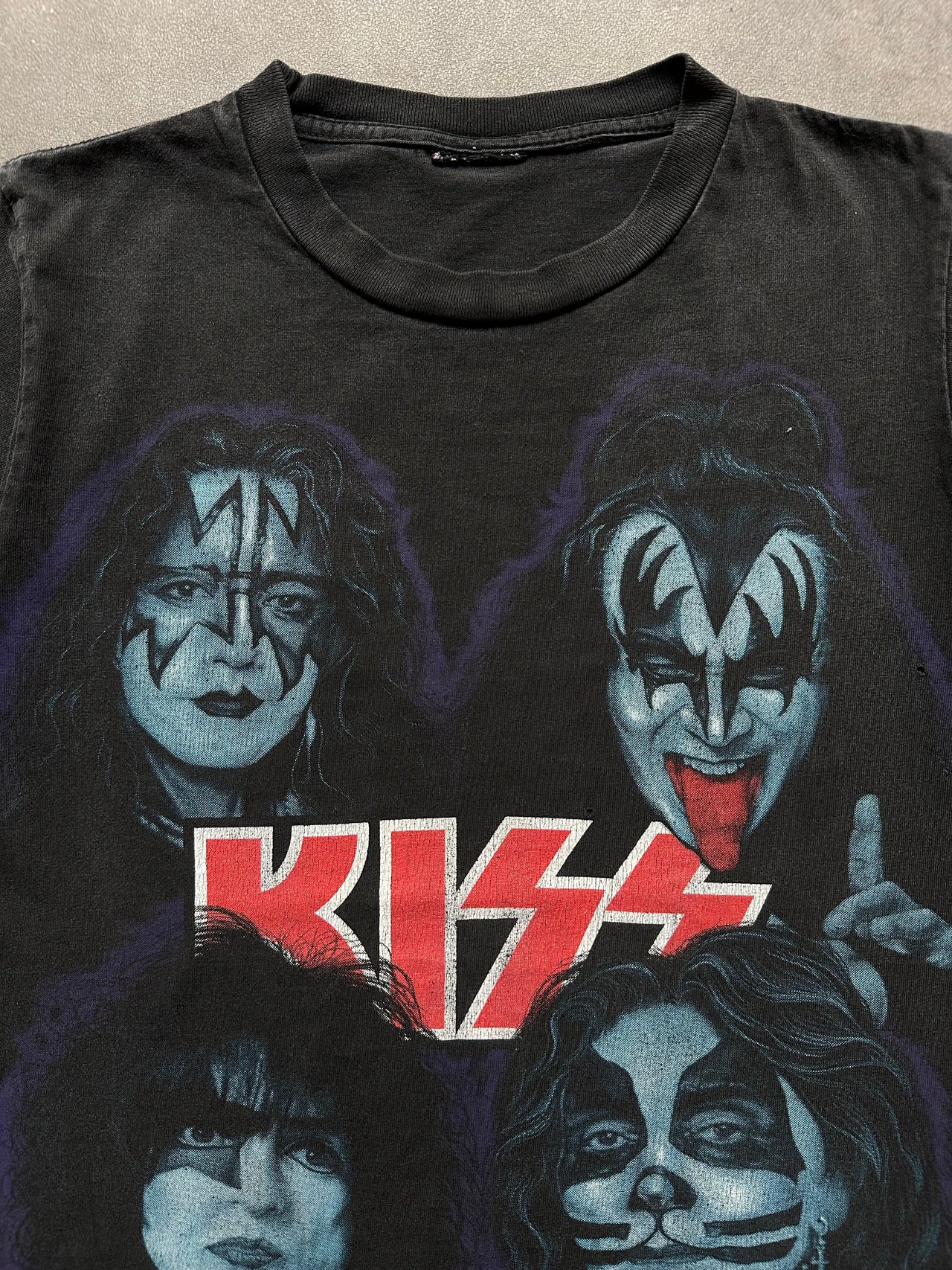 2000s Kiss tee (M)
