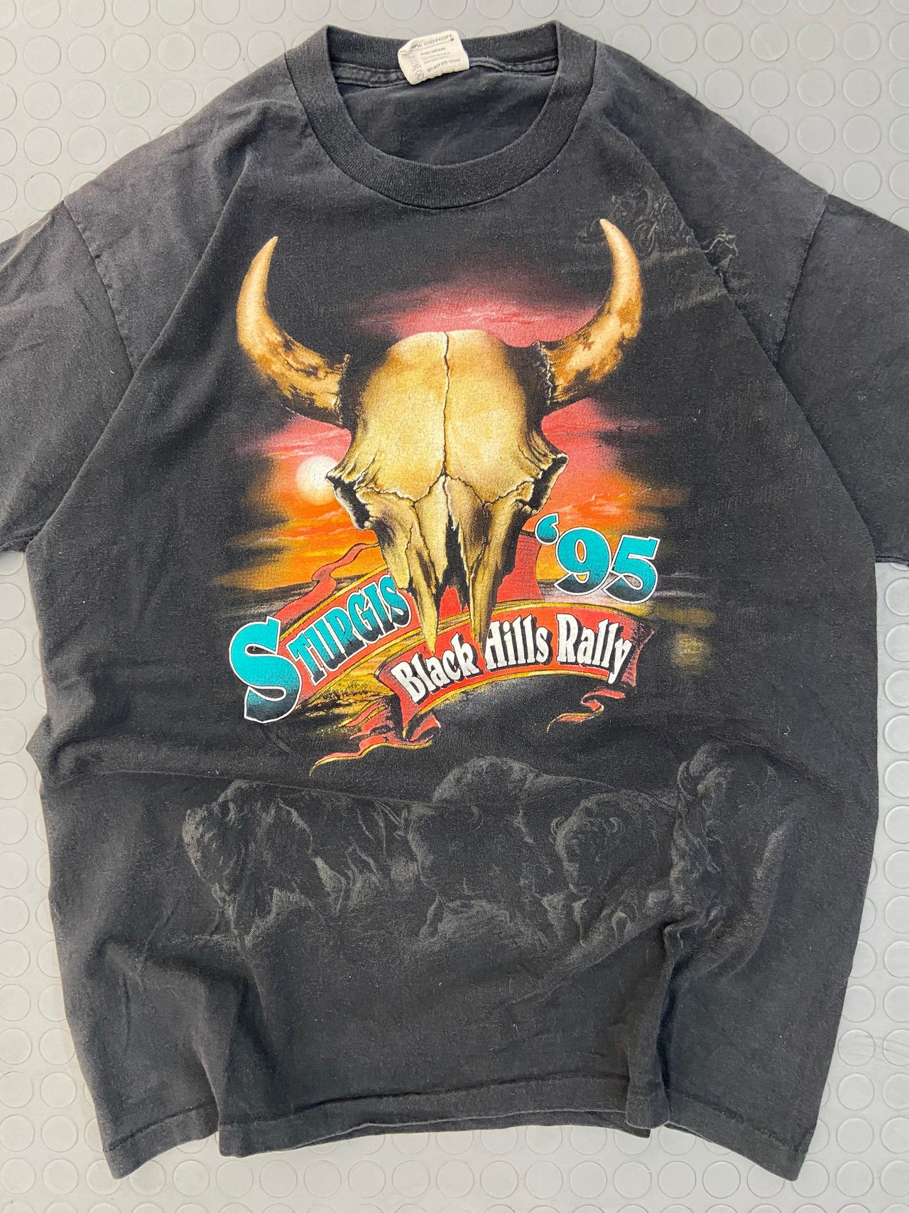 “Black hills rally” single stitch tee (L)