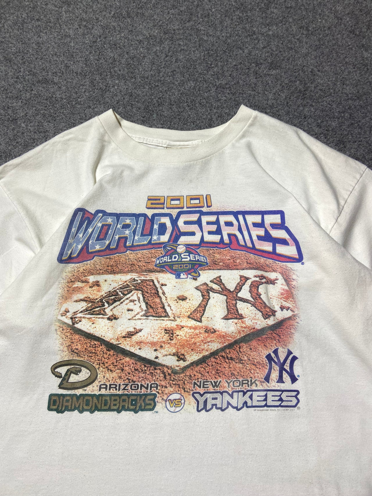 00s “World Series” graphic tee (XL)