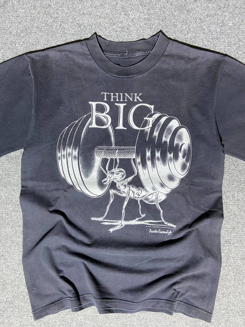 90s sunfaded graphic tee (M)