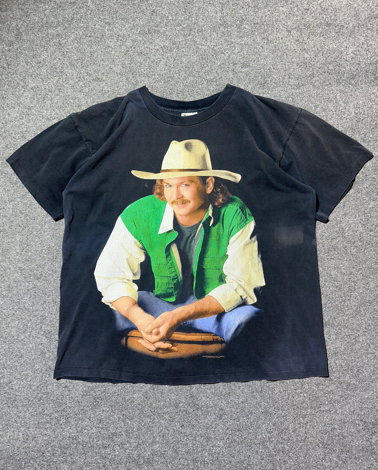 90s Tracy Laurence tee (XL)